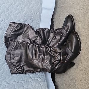 Size 6.5 women's black boots